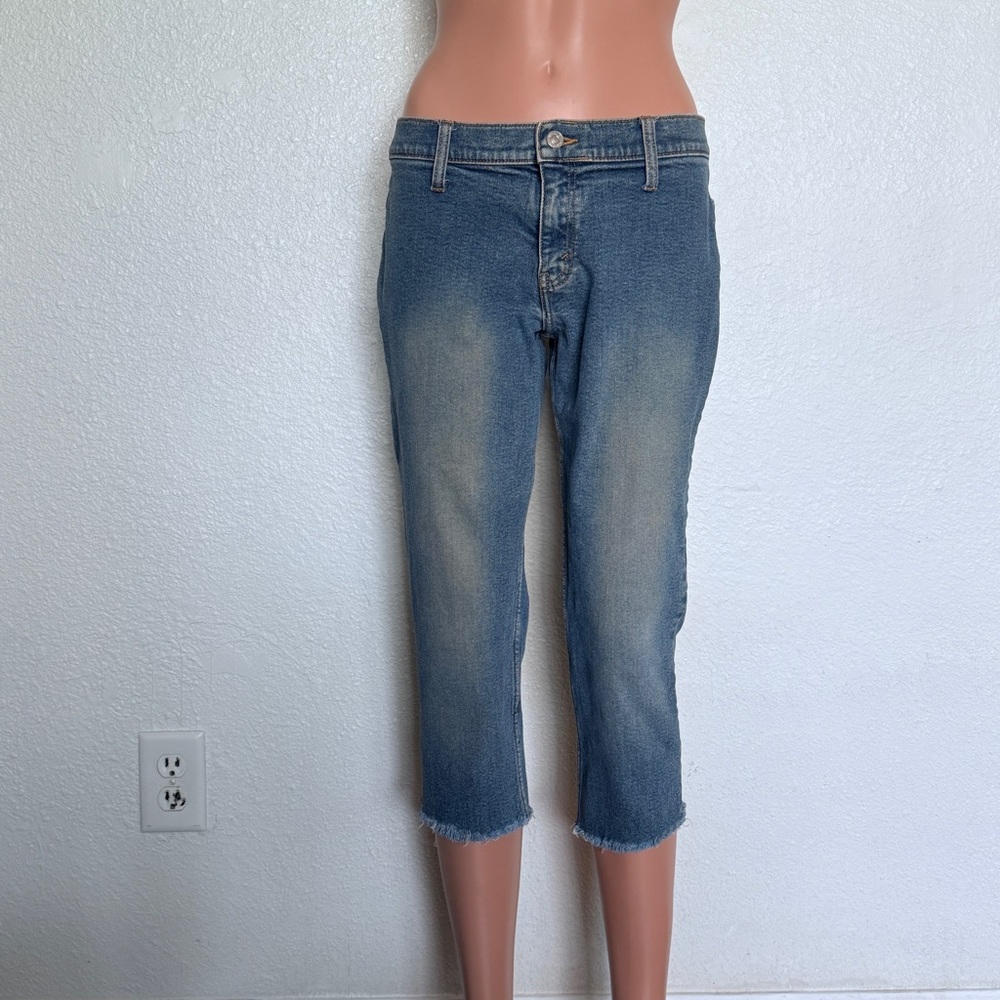 2000s Levi's Women's Superlow Stretch Jean Capris
